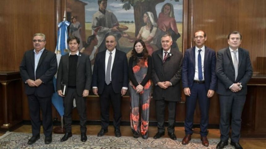 Tras una jornada caliente por la suba del dólar, el Gabinete de Alberto estuvo reunido: Qué dijeron