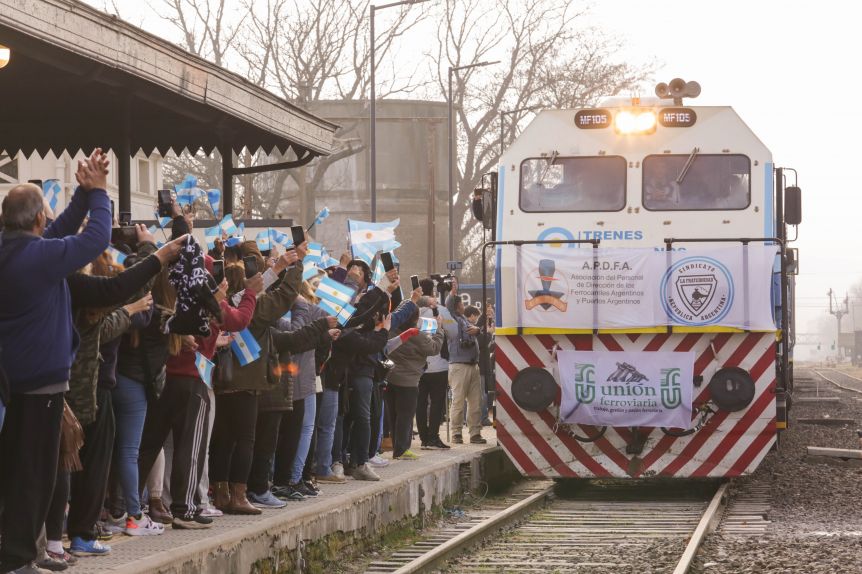 Después de 7 años, volvió el tren a 9 de julio, Carlos Casares y Pehuajó