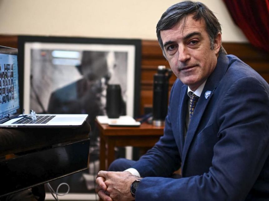Grieta cerrada: senador oficialista propuso nombrar