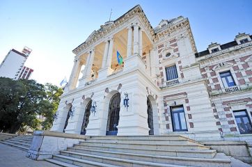 Alerta por la crisis del Gobierno: las voces a favor y en contra de políticos bonaerenses