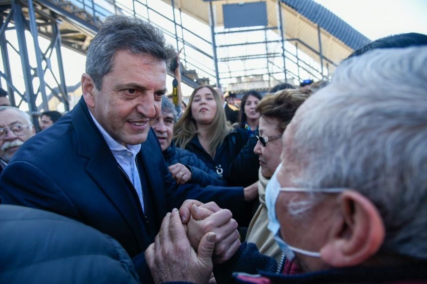 Encuesta: 7 de cada 10 personas creen que el “superministro” no podrá revertir la crisis
