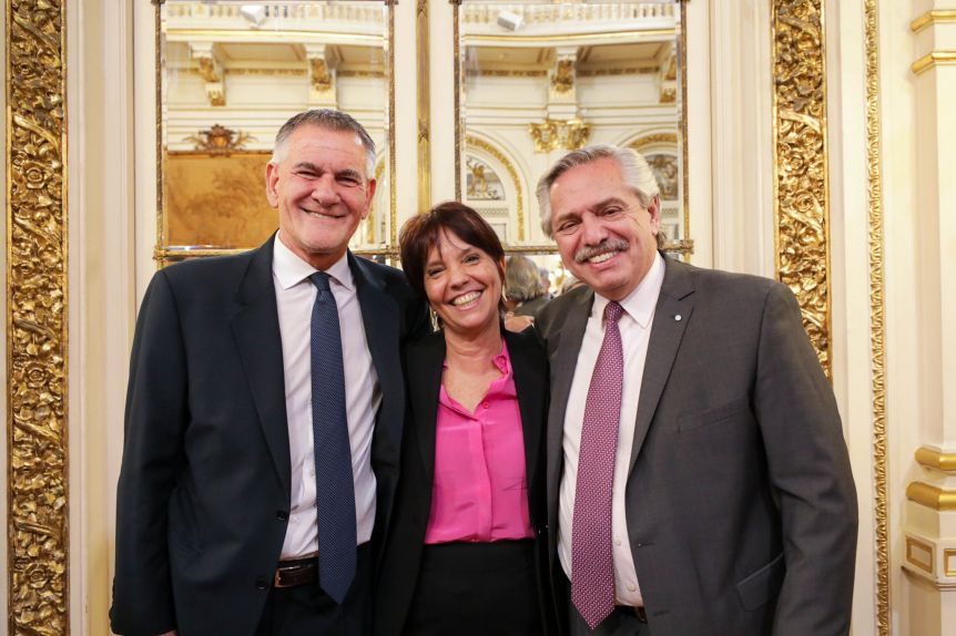 Alberto le tomó juramento a Marcó del Pont y empieza a tomar forma el nuevo Gabinete