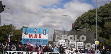 Jornada marcada por fuertes reclamos: paro nacional docente y acampe piquetero en plaza de mayo