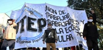 Jornada marcada por fuertes reclamos: paro nacional docente y acampe piquetero en plaza de mayo