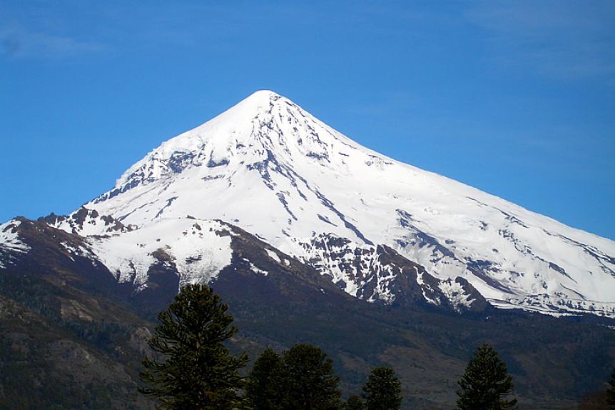 Mapuches se movilizaron en San Martín de los Andes para pedir por el Lanín como “Sitio Sagrado”