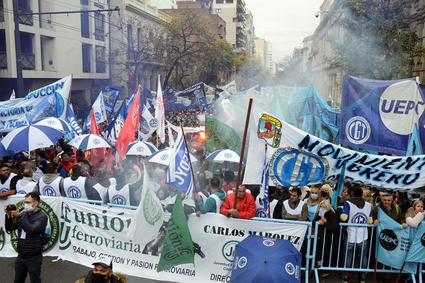 Nueva semana de protestas: movimientos sociales y sindicatos se asocian en las calles