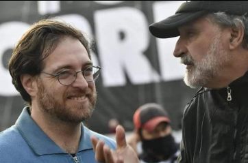 Piqueteros de izquierda movilizan a Gobernación para reclamar por la falta de viviendas