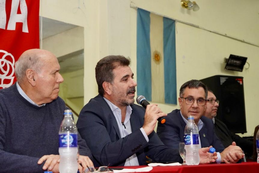 Desde el bastión peronista, Ritondo insistió con la esencialidad de la educación