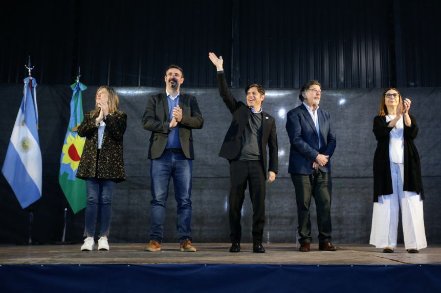 Kicillof: “La Provincia invierte los recursos necesarios para transformar la educación pública
