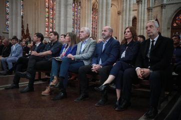 La iglesia apostó a emparchar la grieta en La Plata y la política respondió con presencia