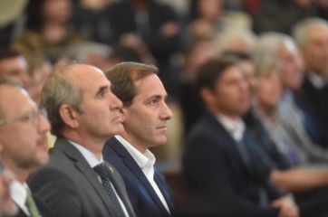 La iglesia apostó a emparchar la grieta en La Plata y la política respondió con presencia