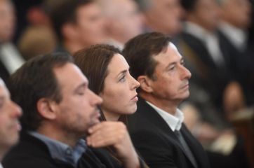 La iglesia apostó a emparchar la grieta en La Plata y la política respondió con presencia