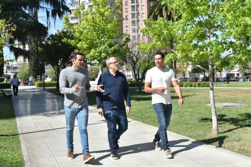 Valenzuela suma kilómetros: estuvo en San Nicolás, Baradero y Zárate