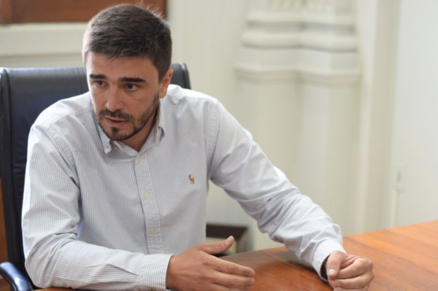 Alcalde opositor cruzó al Gobernador por una obra