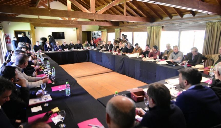 Los créditos de la pandemia y una deuda que los intendentes buscar “gambetear”