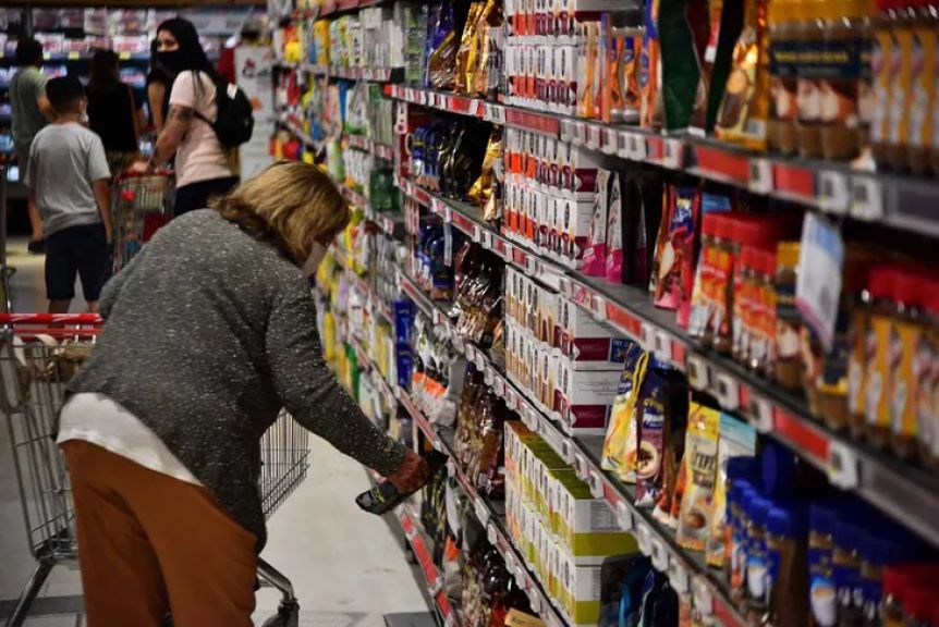Los salarios aumentaron menos que el costo de la canasta básica