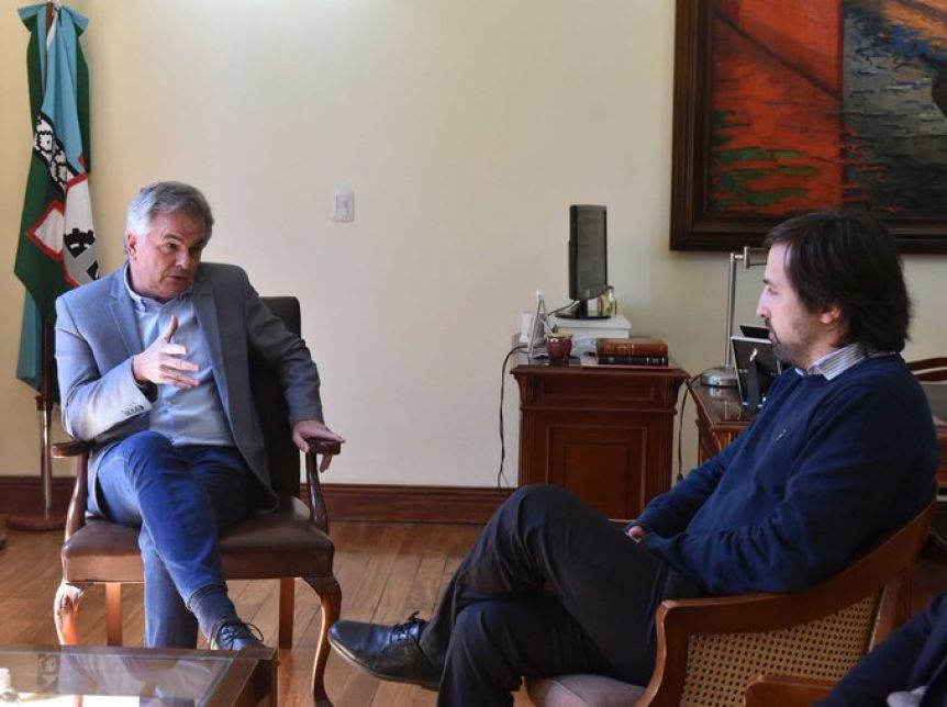 Duro cruce twittero entre ministro y un intendente: