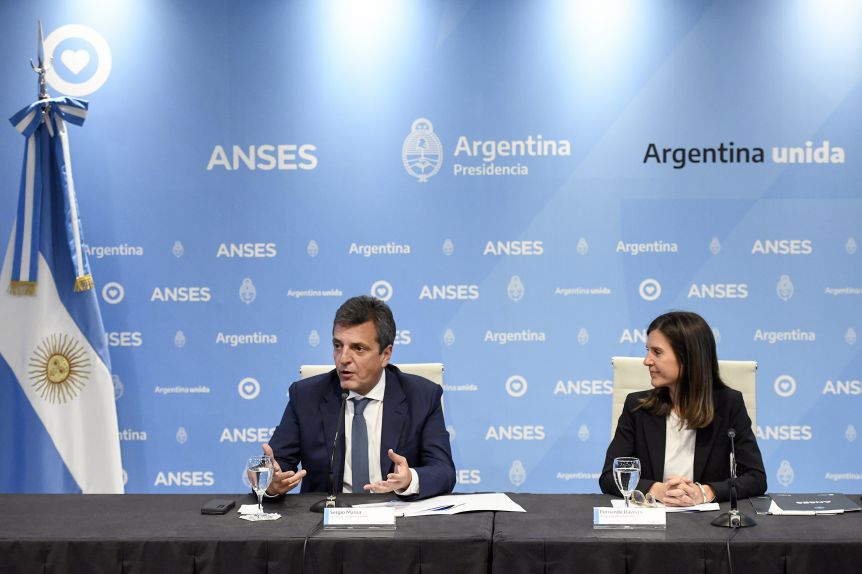 Aumento por movilidad en jubilaciones y bono de $10.000: el anuncio de Massa
