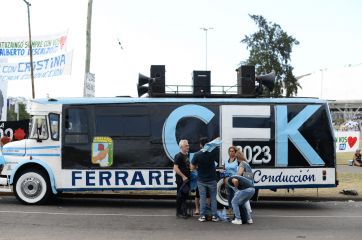 Así llegaron los funcionarios y la militancia K al Estadio Único de La Plata