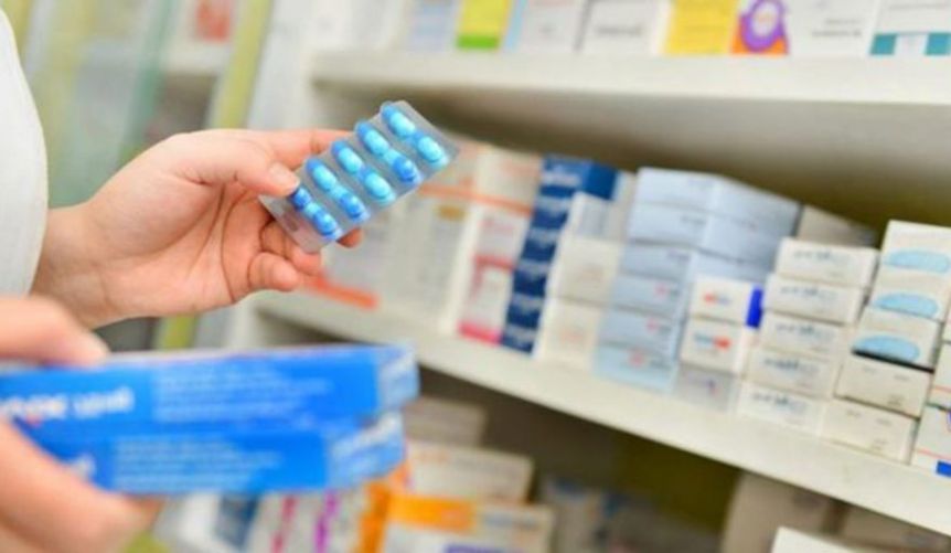 Gobierno y laboratorios buscan cerrar acuerdo de precios: cuánto subirían los medicamentos