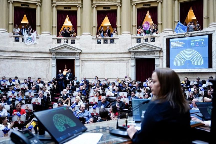 Desde que inició su gestión, Cecilia Moreau logró los consensos para aprobar diez leyes