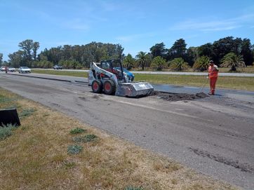 Con la llegada del verano, Provincia mete mano en Ruta 2: seis distritos beneficiados