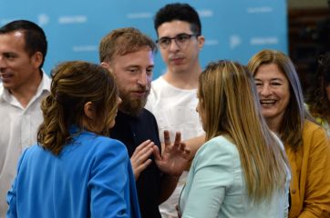Massa y Kicillof abrocharon el alineamiento de los intendentes en el control de precios