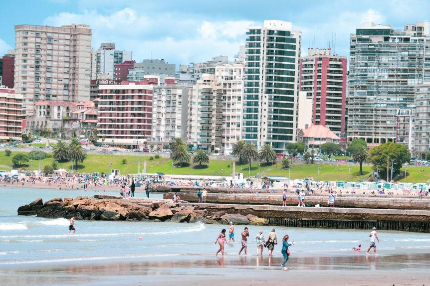 Fin de semana XXL y otra vez la costa atlántica bonaerense entre los principales destinos
