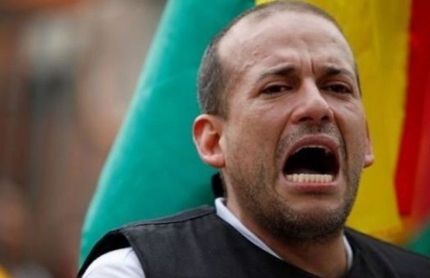 Detuvieron al gobernador opositor Luis Camacho