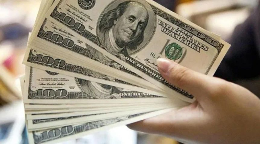 Fuerte retroceso del dólar blue, que cerró en $350