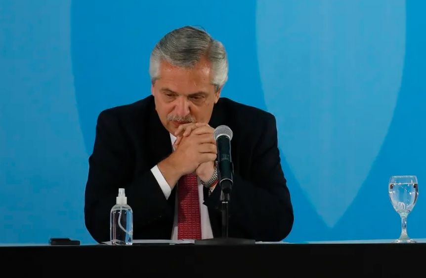 El Gobierno nacional cierra el año con nuevas bajas y en crisis