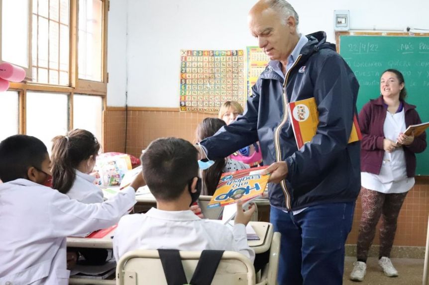 Escuelas y licencias docentes, bajo órbita municipal: la propuesta de un intendente