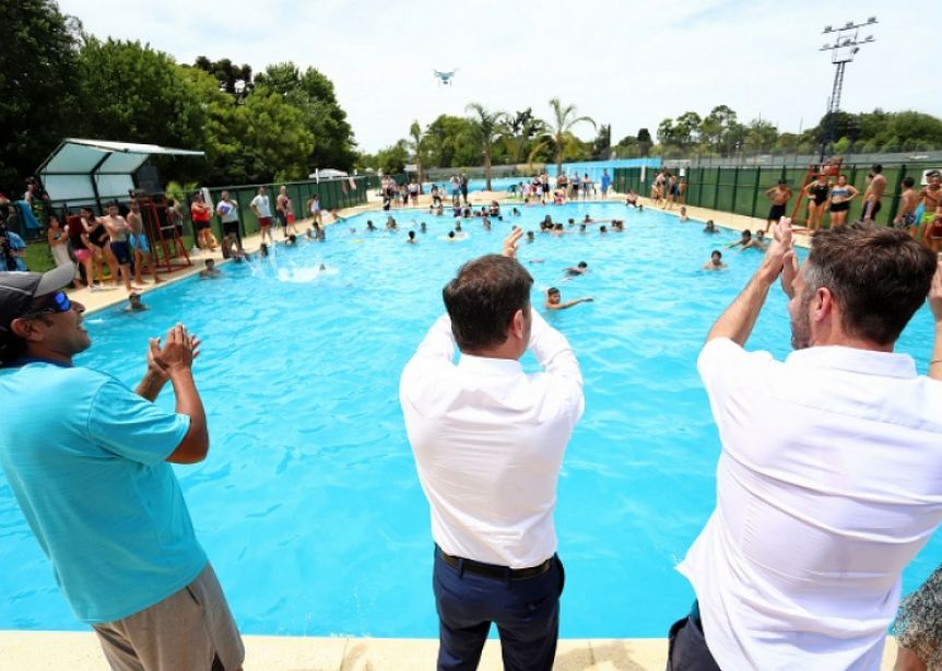 Kicillof sacó pecho por la gestión en educación y dijo que durante el verano