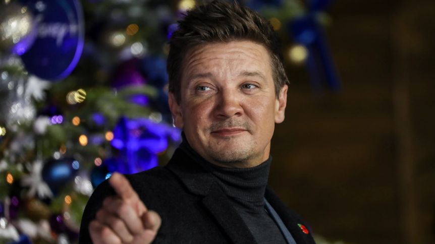 Jeremy Renner obtuvo el alta médica y continúa la recuperación en su hogar