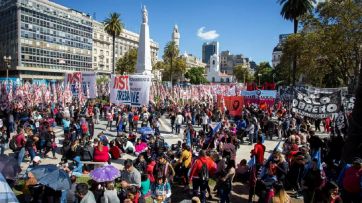 En alerta por la baja de los planes, piqueteros opositores preparan movilización