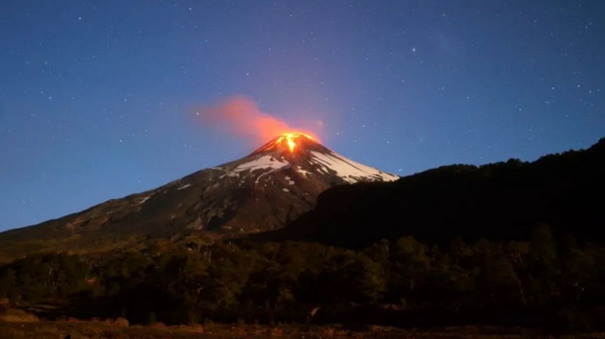 Se elevó a color naranja el nivel de alerta técnica del volcán Lascar y hay preocupación