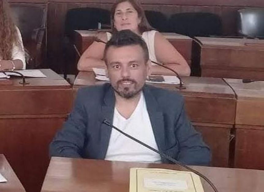 Piden a concejal de Juntos que se tome licencia tras ser denunciado por violencia de género