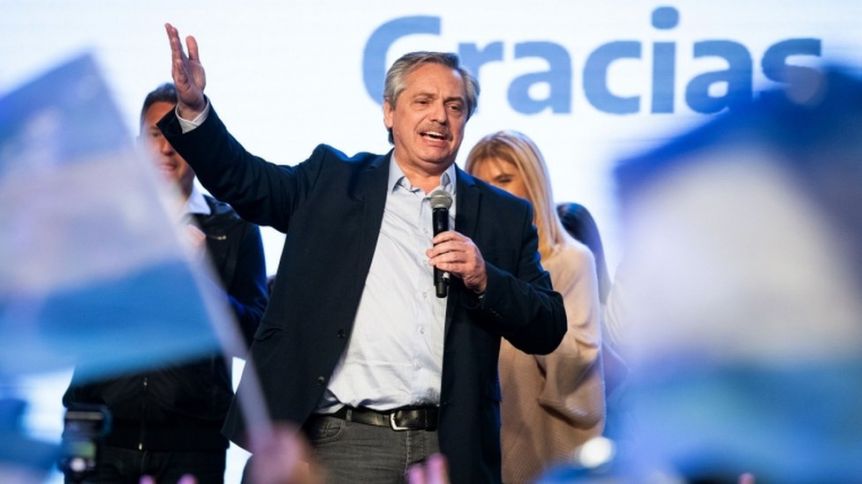 Con los gobernadores en el centro, el Presidente convocó a la mesa política del FdT