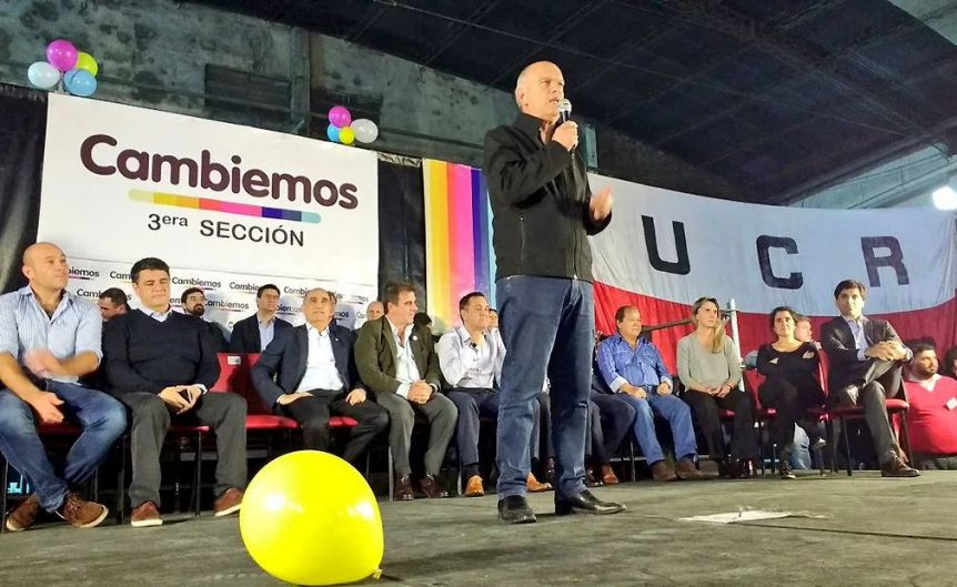 Con un formato 100% PRO, Grindetti se lanza a la carrera por la Gobernación