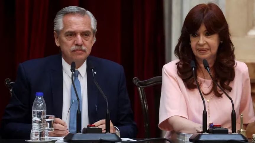 Guiños a Cristina y reelección: el dilema presidencial que calienta el clima electoral