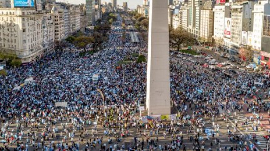 #11M: la oposición sale a la calle
