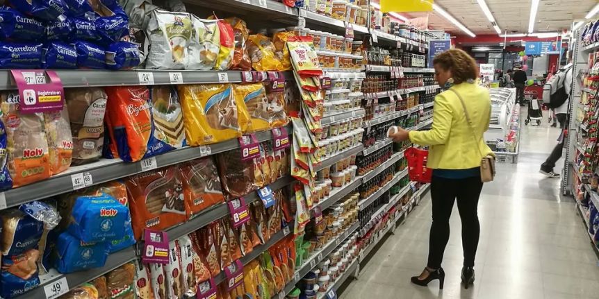 En febrero, la inflación fue de 6,6% y alcanzó 102,5% interanual