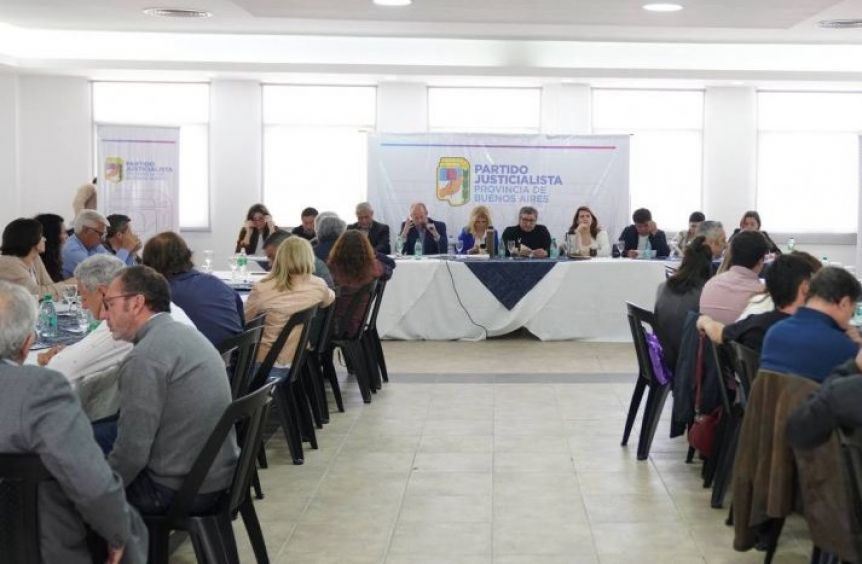 En La Plata, el PJ bonaerense comienza a delinear su próximo Congreso