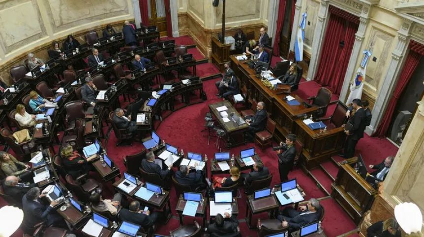 Juntos por el Cambio se retiró del recinto y estallaron las críticas de senadores oficialistas