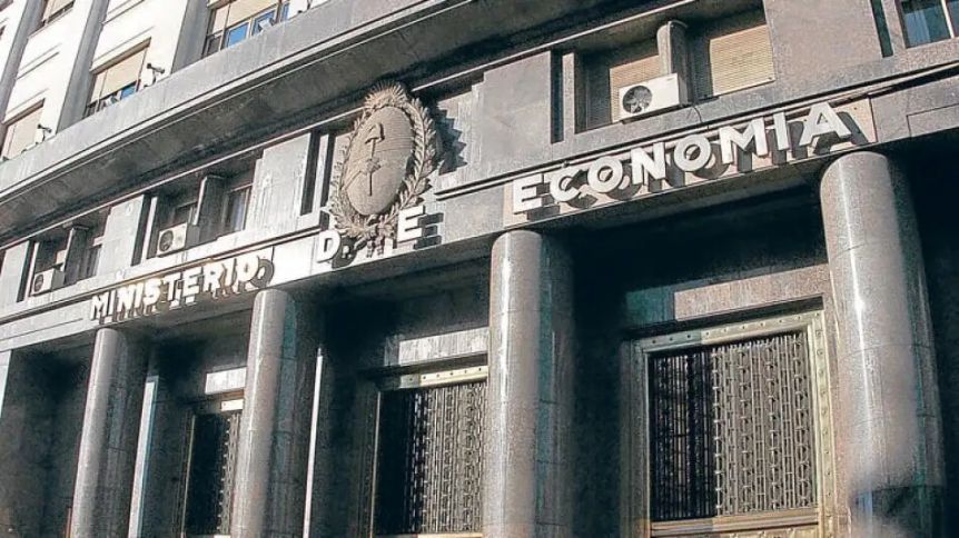 Lo que viene: dólar agro, simplificación del mercado de cambio y restricciones al ahorro