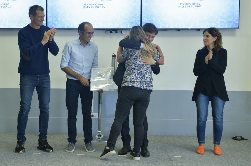 Kicillof visitó la Séptima: recorrió dos municipios y un intendente pidió por la reelección