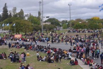 Organizaciones sociales marchan para exigir medidas contra la inflación y el hambre