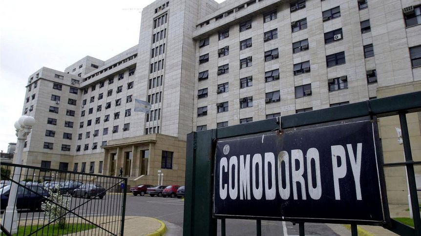 Con reclamos distintos, la izquierda y el kirchnerismo apuntan contra la Justicia Federal