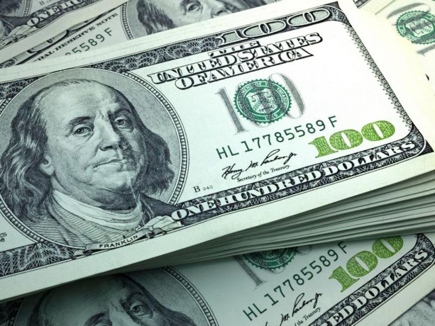 El Dólar Blue aumentó tres pesos y cerró en $423