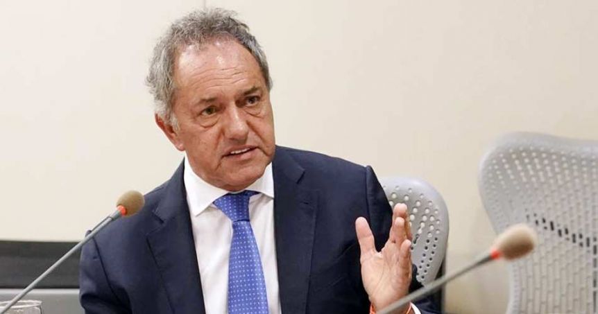 A la espera de definiciones, Scioli reclamó su derecho a participar en las PASO